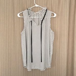 Sleeveless polka dotted top
